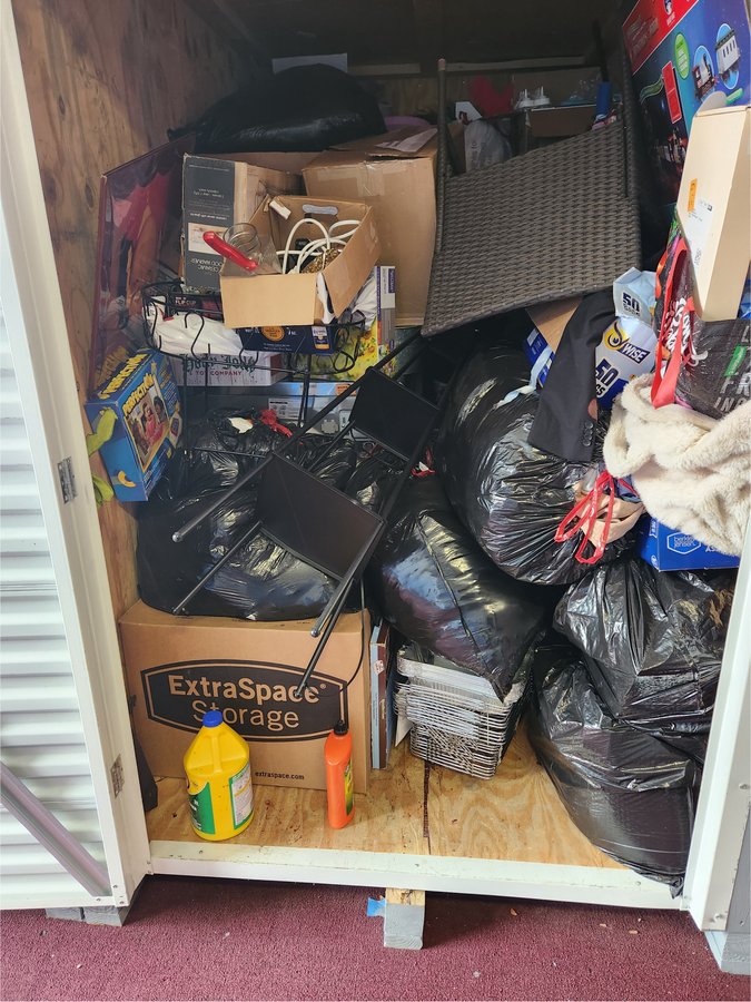 5 x 8 storage unit in Hamden, CT