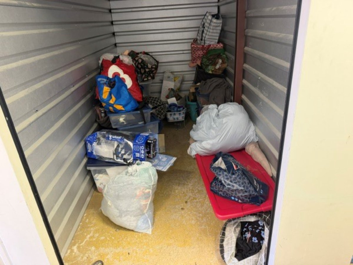 5 x 10 storage unit in Fraser, MI