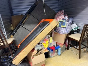 10 x 10 storage unit in Fraser, MI