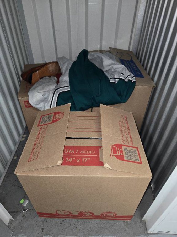 3 x 4 storage unit in Washington, DC