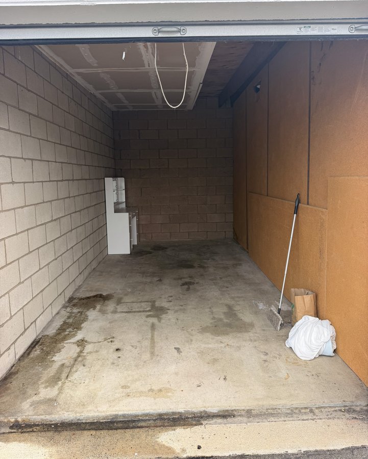 9 x 19 storage unit in Huntington Beach, CA