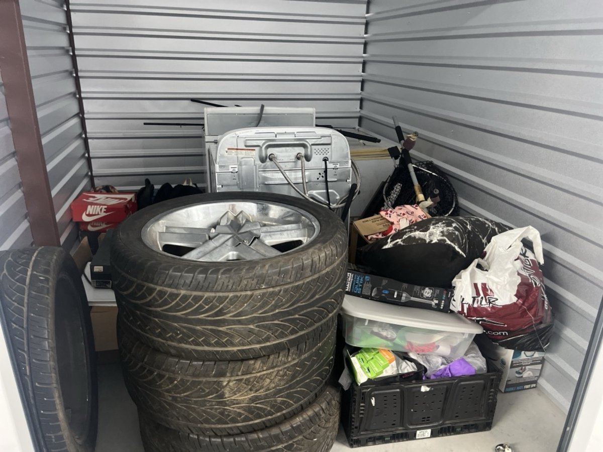 7 x 10 storage unit in Sherman, TX