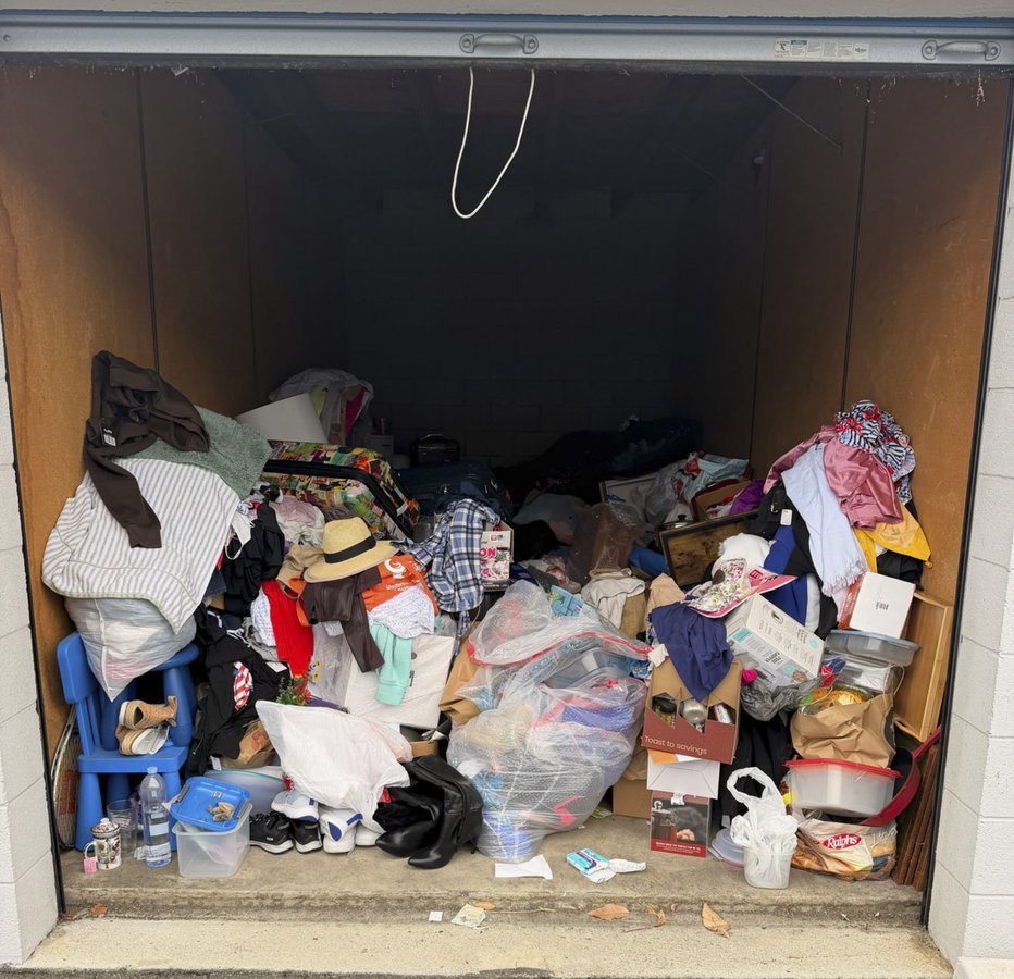 9 x 19 storage unit in Huntington Beach, CA