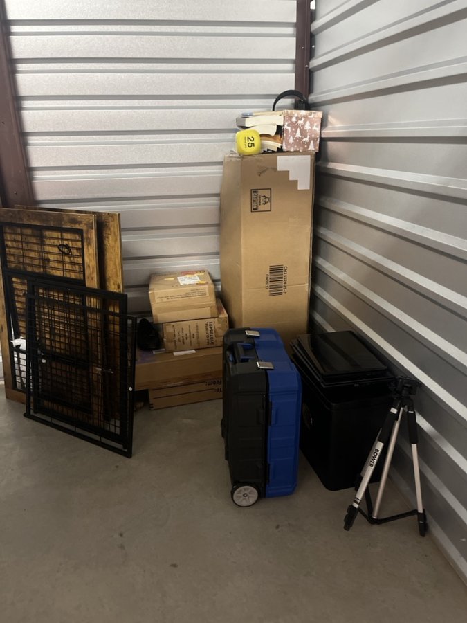 10 x 10 storage unit in Prosper, TX
