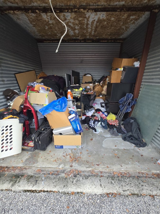 10 x 10 storage unit in Ft Lauderdale, FL