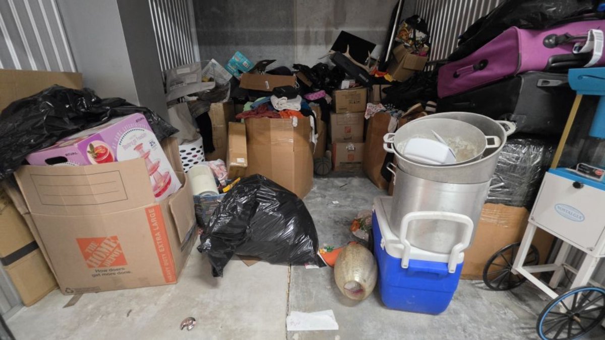 10 x 10 storage unit in Miami, FL
