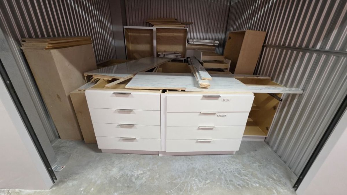 10 x 10 storage unit in Miami, FL