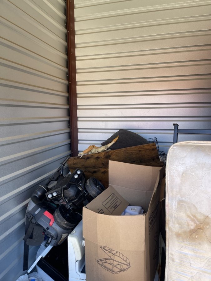 12 x 10 storage unit in Shreveport, LA