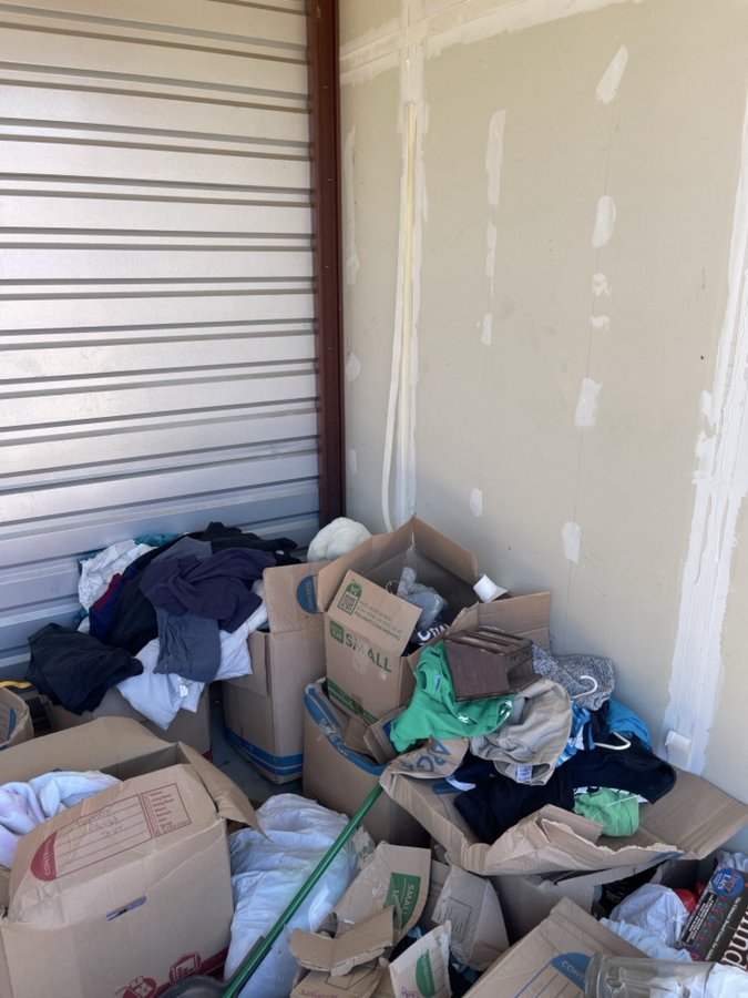 12 x 10 storage unit in Shreveport, LA