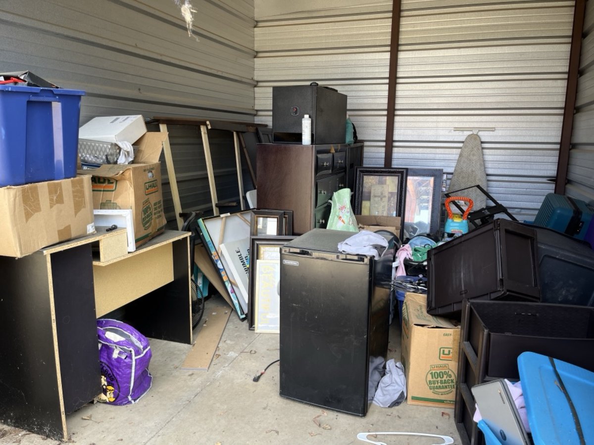 10 x 12 storage unit in Shreveport, LA