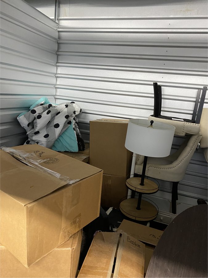 10 x 10 storage unit in Mcdonough, GA