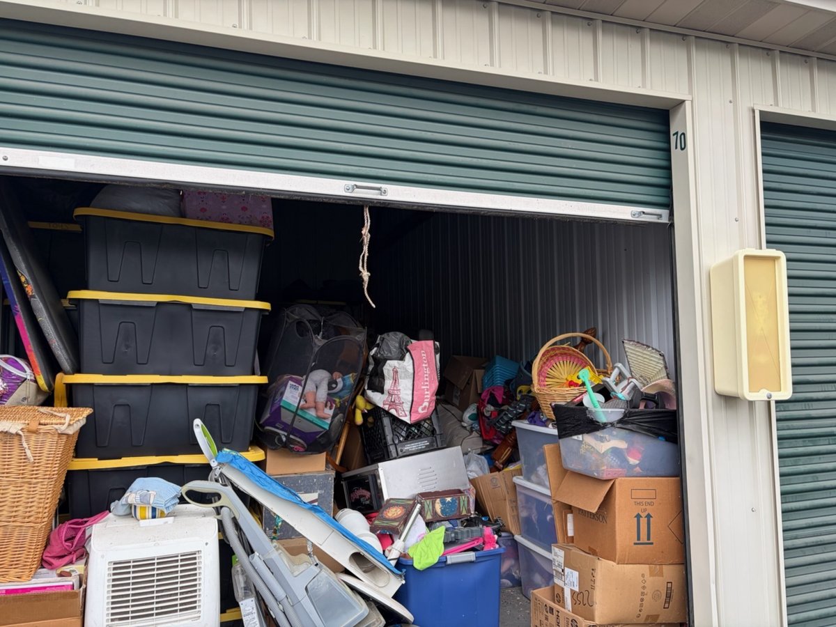 10 x 20 storage unit in Dover, DE