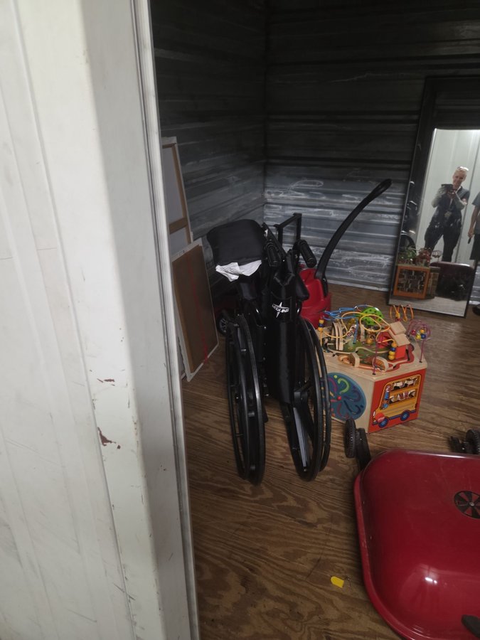 10 x 10 storage unit in Arlington, TX