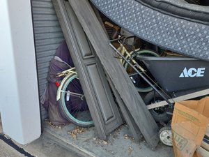 10 x 10 storage unit in Arlington, TX