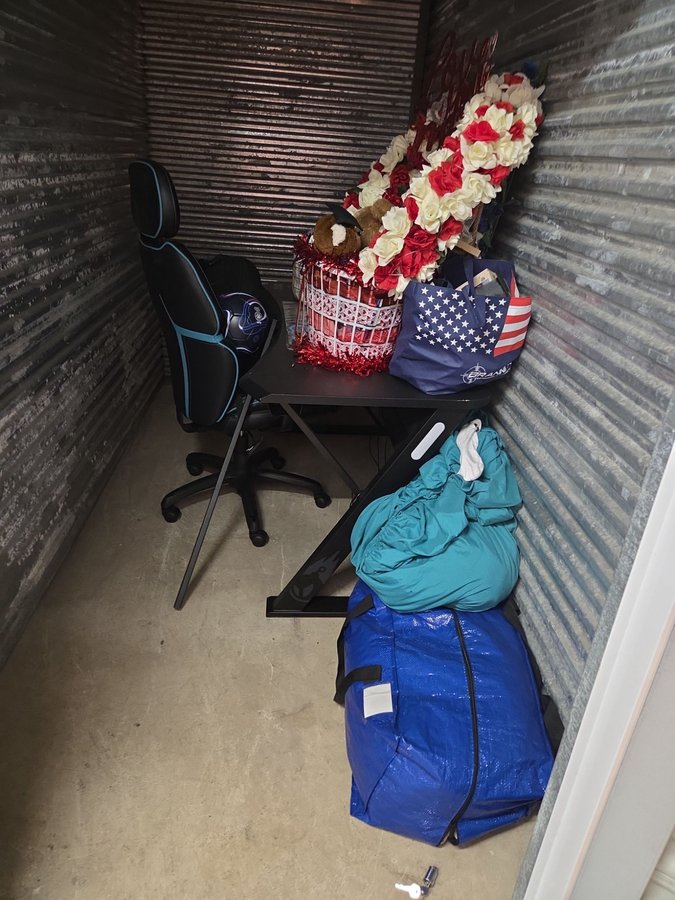 5 x 10 storage unit in Arlington, TX
