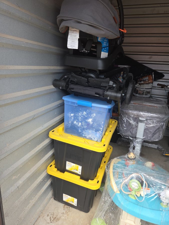 5 x 10 storage unit in Grand Prairie, TX