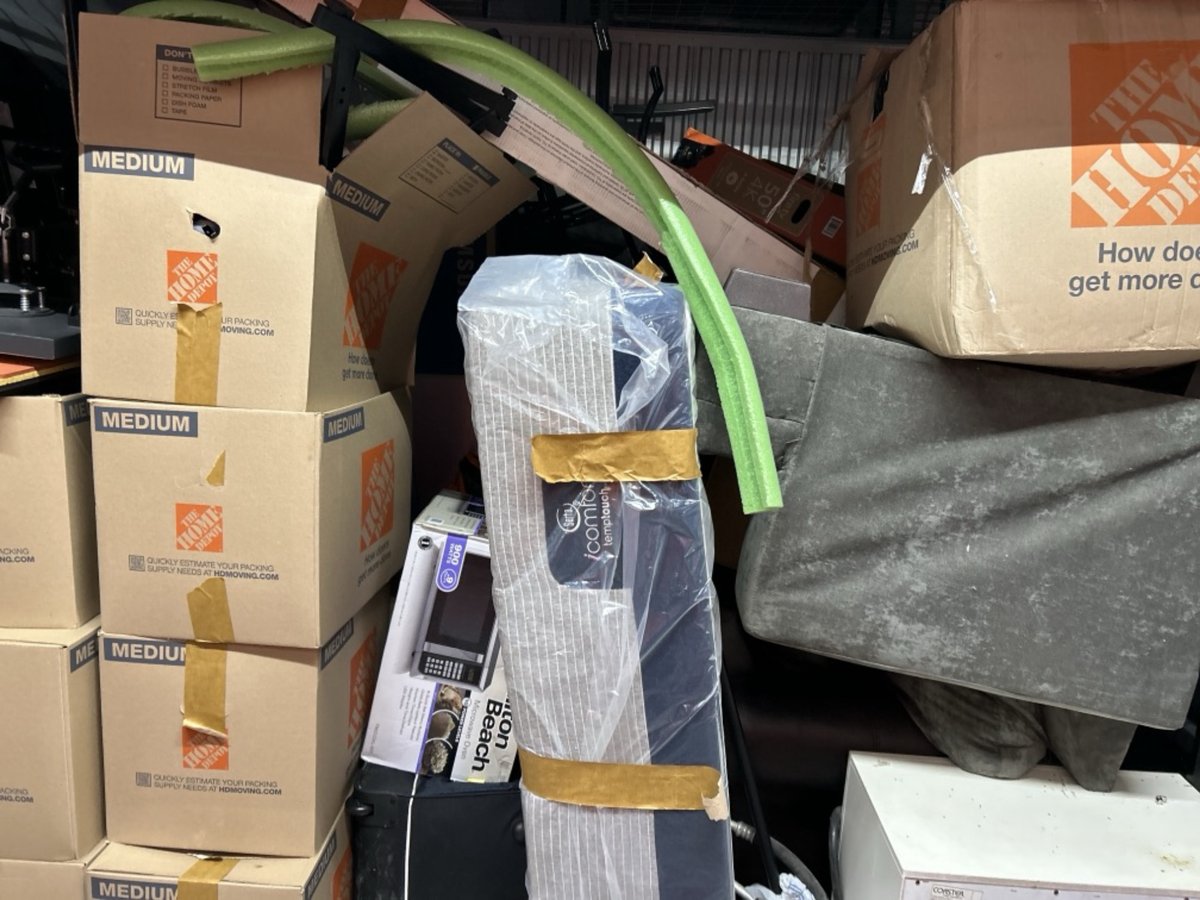 10 x 10 storage unit in Arlington, TX