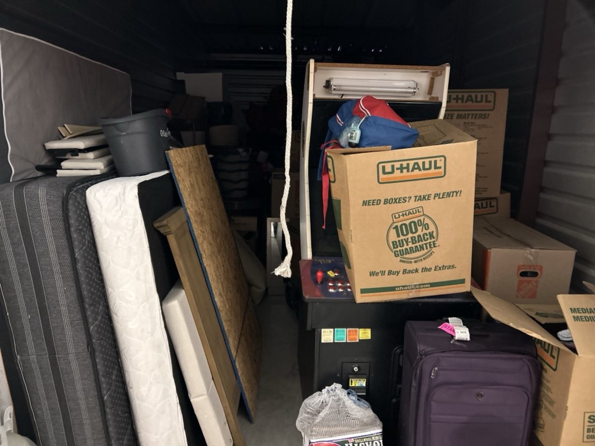 10 x 25 storage unit in Grand Prairie, TX