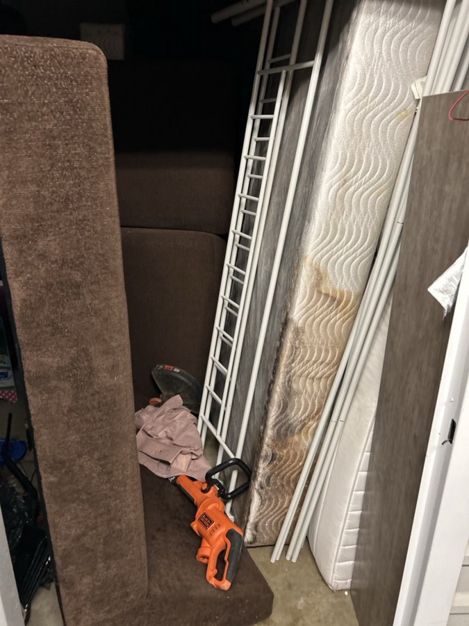 10 x 10 storage unit in Arlington, TX
