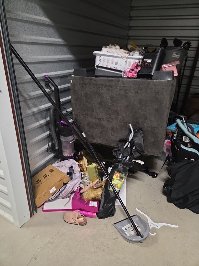 12 x 10 storage unit in Grand Prairie, TX