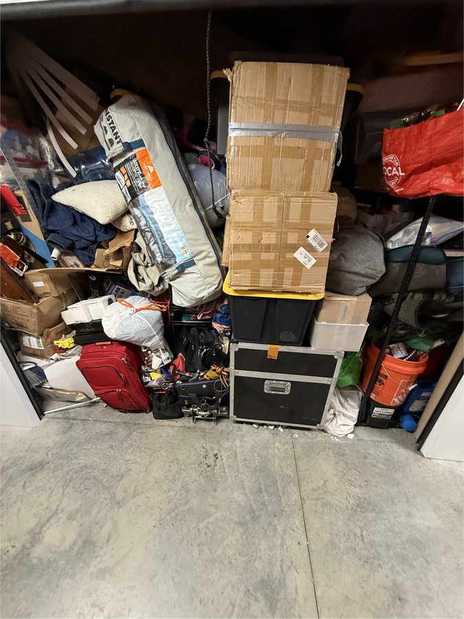 10 x 10 storage unit in Aurora, CO