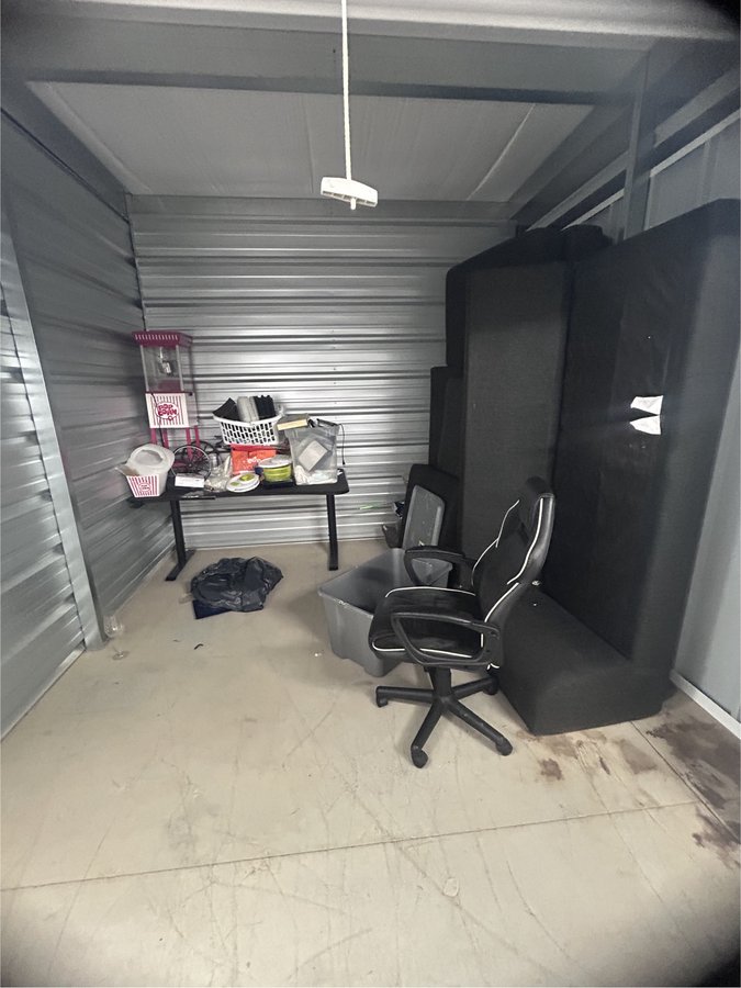 10 x 10 storage unit in Columbus, OH