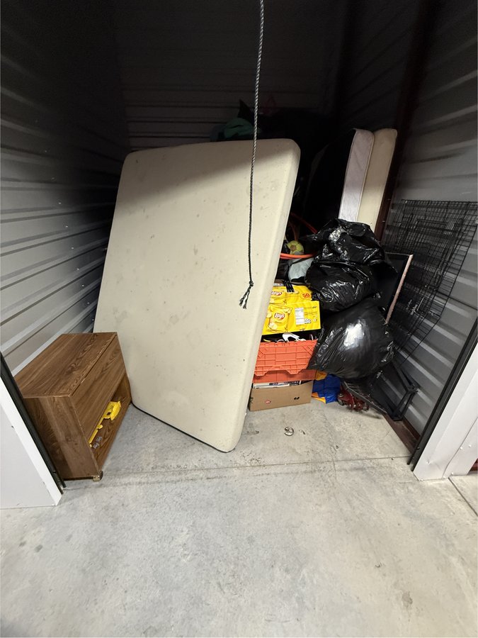 8 x 10 storage unit in Aurora, CO