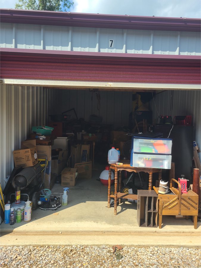 10 x 20 storage unit in Dresden, OH