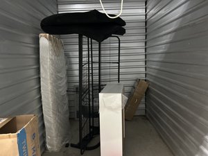 7 x 10 storage unit in Arlington, TX