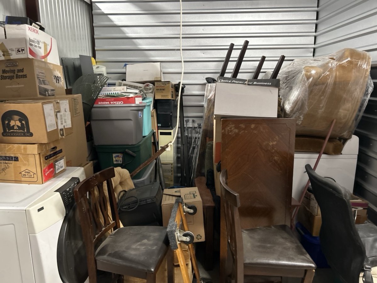10 x 10 storage unit in Arlington, TX