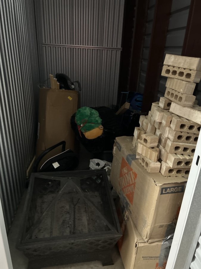 5 x 10 storage unit in Arlington, TX