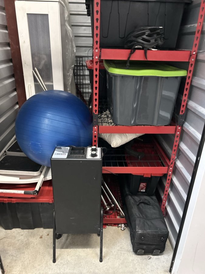 5 x 10 storage unit in Arlington, TX