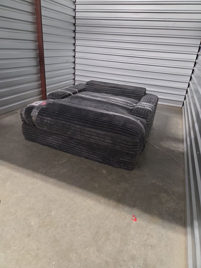 10 x 15 storage unit in Arlington, TX