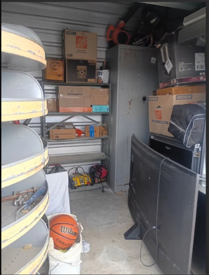 10 x 10 storage unit in Palmer, TX