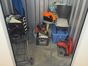 5 x 5 storage unit in Glenmont, NY