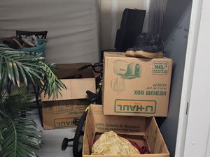 10 x 10 storage unit in Orlando, FL