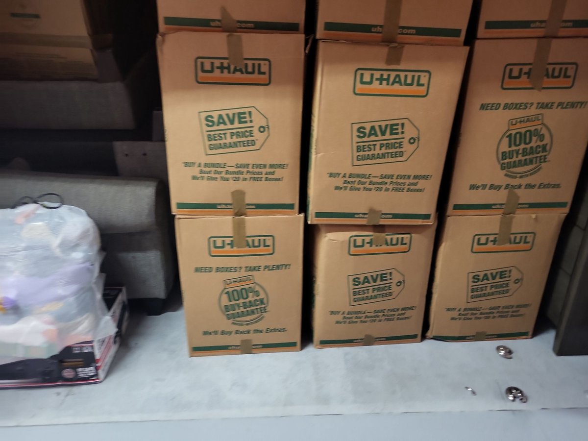 10 x 10 storage unit in Orlando, FL