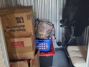 5 x 5 storage unit in Orlando, FL