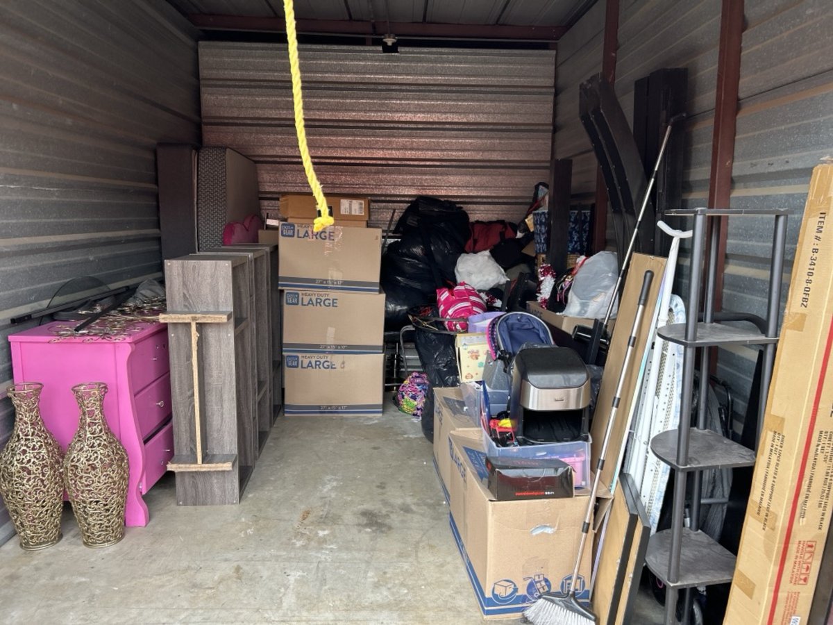 10 x 15 storage unit in Arlington, TX
