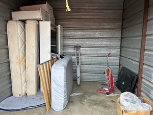 10 x 10 storage unit in Arlington, TX