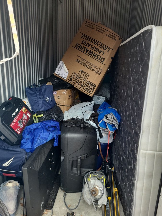 5 x 10 storage unit in Orlando, FL