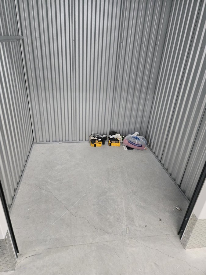 5 x 5 storage unit in Fort Lauderdale, FL