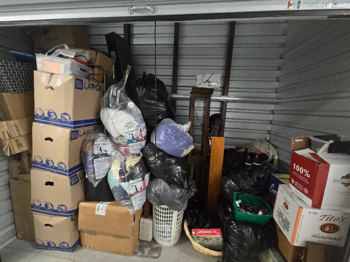10 x 5 storage unit in Indianapolis, IN