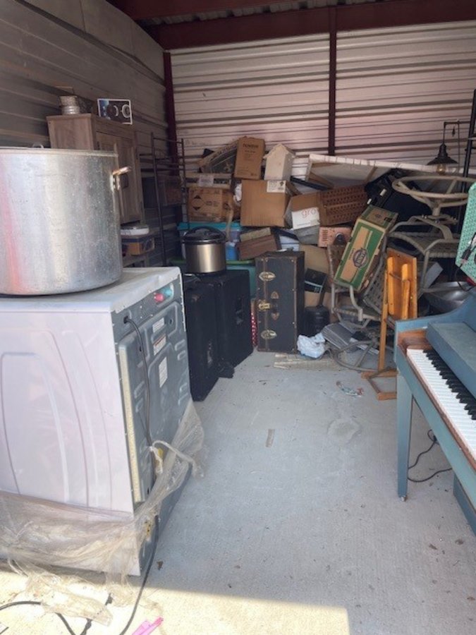 10 x 15 storage unit in Livingston, LA