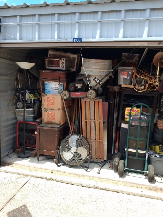 10 x 15 storage unit in Livingston, LA
