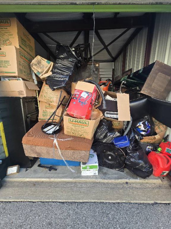 10 x 15 storage unit in Indianapolis, IN