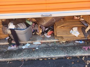 10 x 20 storage unit in Orlando, FL