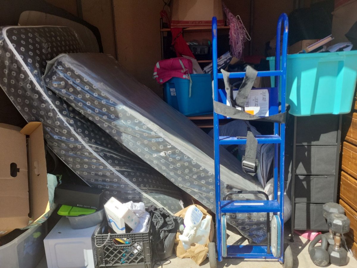 10 x 10 storage unit in Orlando, FL