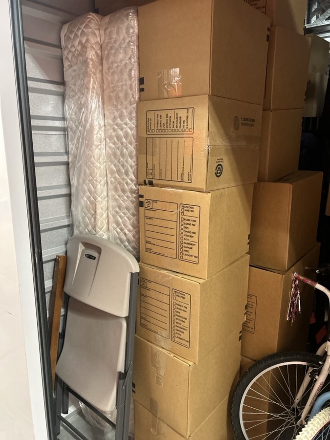 10 x 10 storage unit in Frisco, TX
