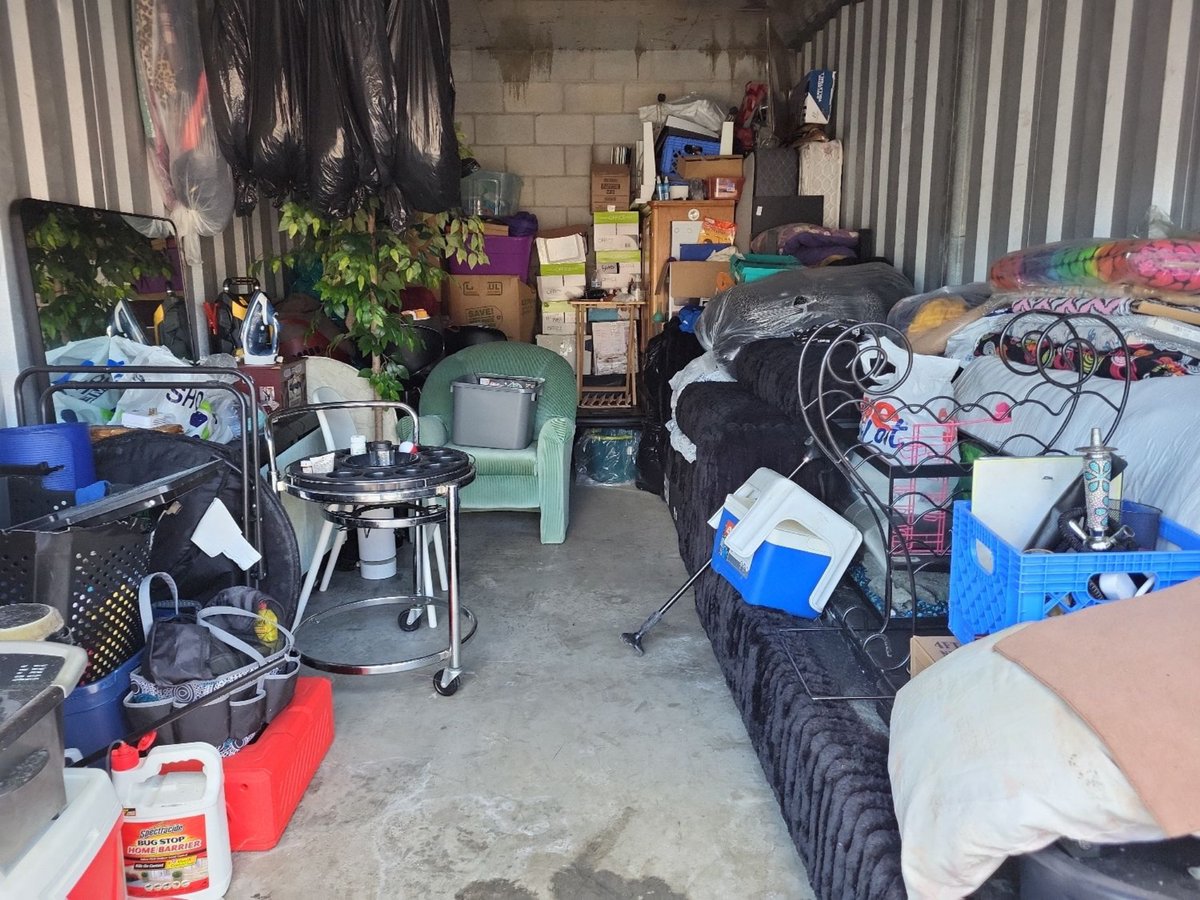 10 x 20 storage unit in Orlando, FL
